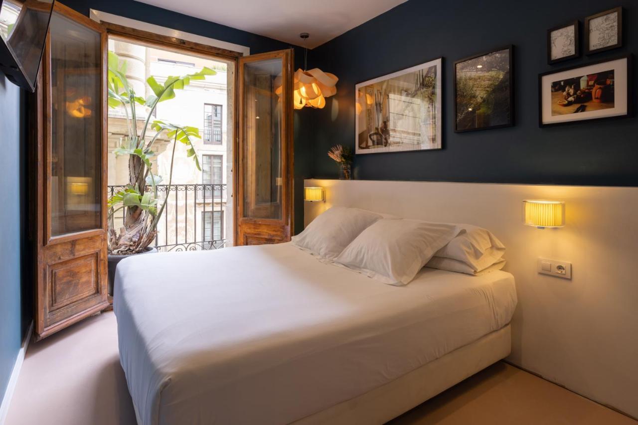 Hostal Sol Y K Barcelona Exteriör bild
