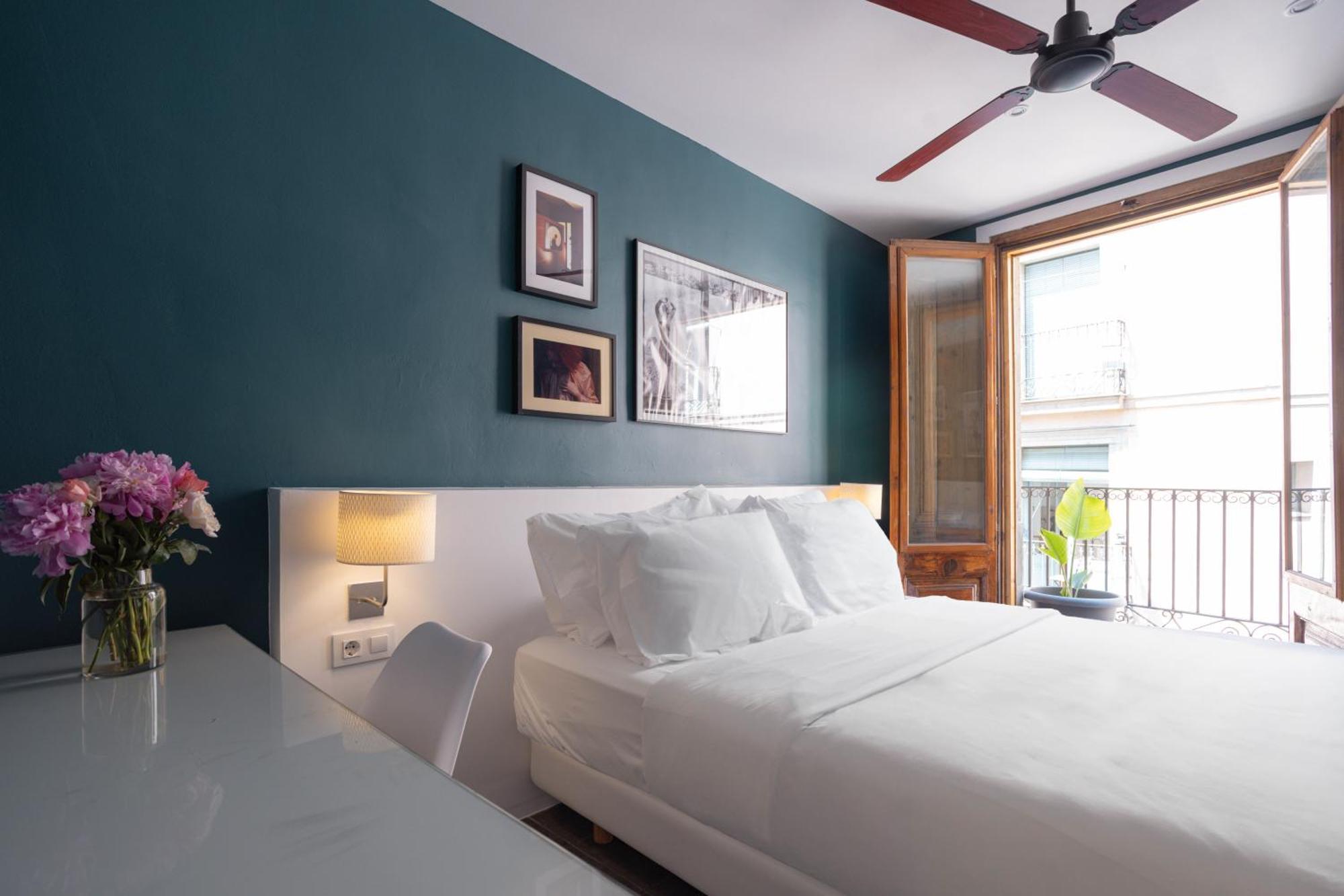 Hostal Sol Y K Barcelona Exteriör bild