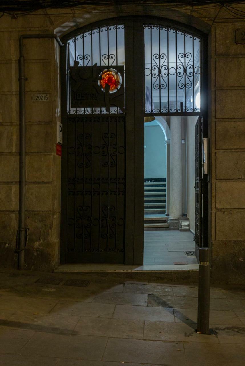 Hostal Sol Y K Barcelona Exteriör bild